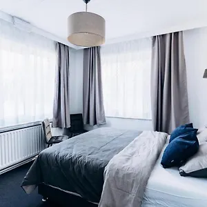 Hotel Atomihotel: Contemporary Comfort Steps From The Atomium!, Brussels